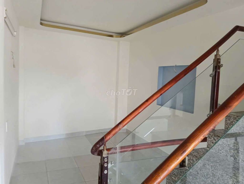 House - Clean - two bedrooms. Two 7 million cold-helves.