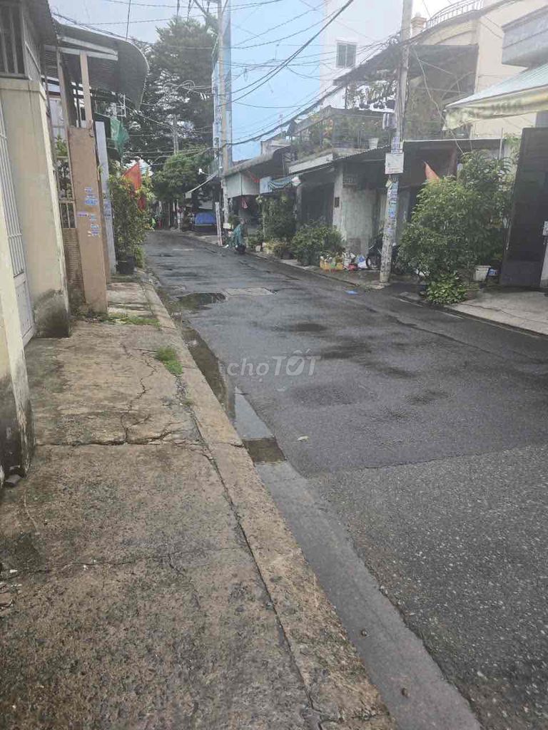 Rent the original Trung Mỹ Tây-- District 12-- area 6x22 M-- 9 million.