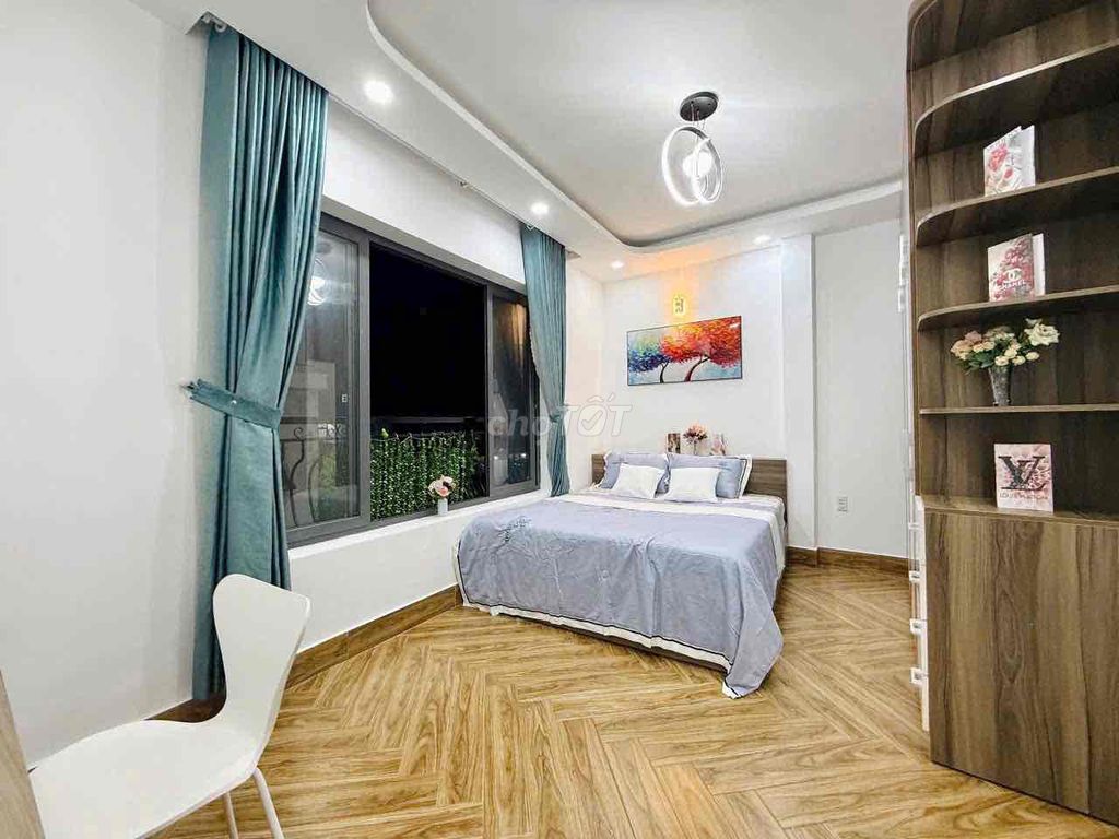Two bedrooms, three toilets, 14 million.