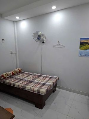 renting a town of Nhà Bè, volume: 5x18,3 bedrooms, 9 trieu