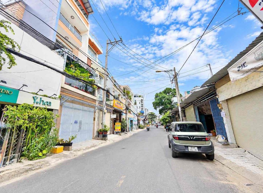 Rent a house at Midland spa vp ok 8 meters through Nguyễn Văn Khối 11th.