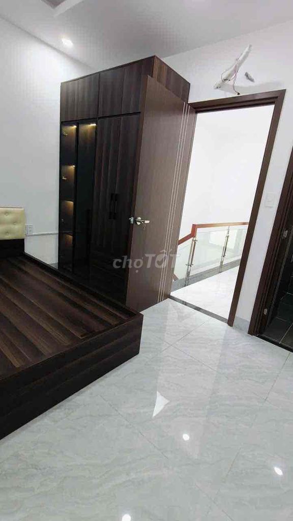 Near the vortician- 6 Linh Tây street 3rd floor building four bedrooms in the +vpct