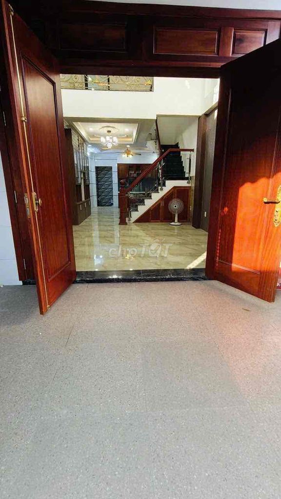 Near the vortician- 6 Linh Tây street 3rd floor building four bedrooms in the +vpct