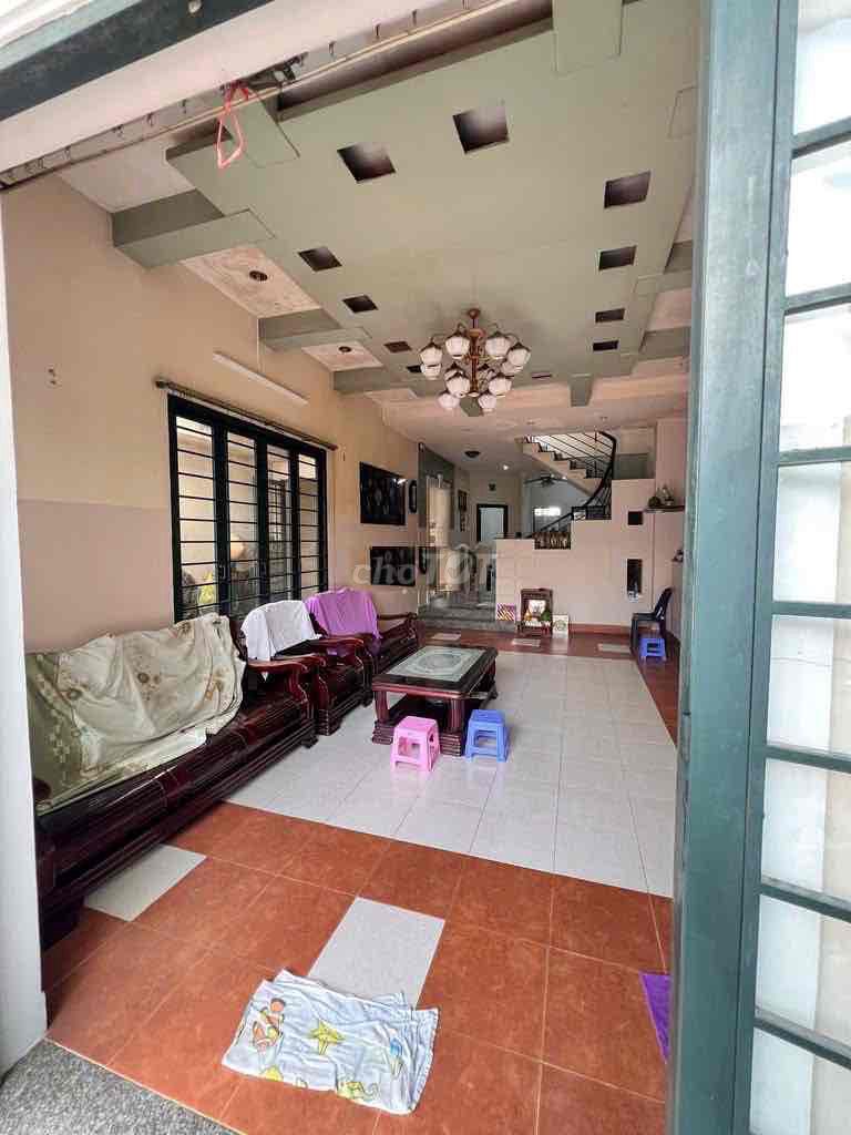 The garden house is on 11 Hiệp Bình Phước-- ql13 old 3 bedrooms 2 toilets