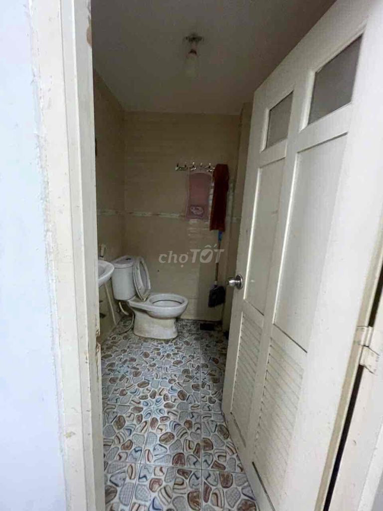 5 x 18, 1 floor, 4 bedroom, 12 meters.