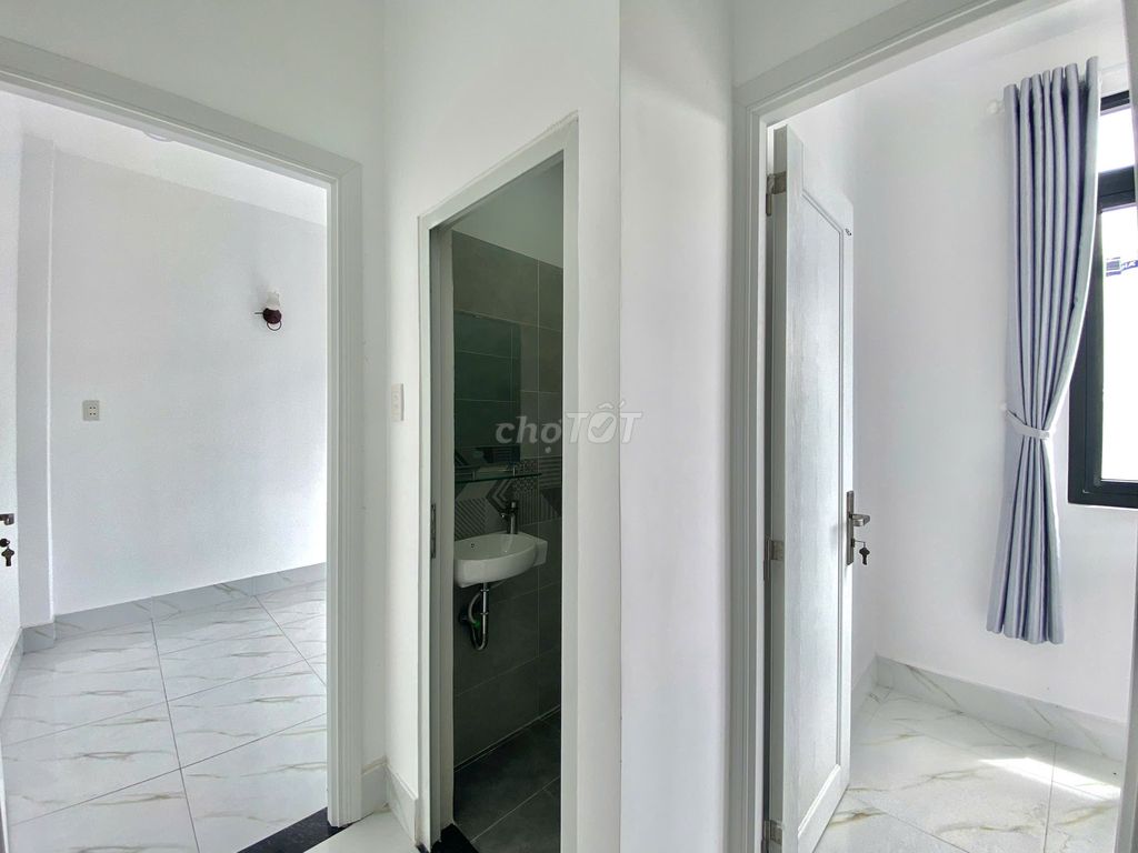 Rent the original three-story 4th floor bedroom, 3 toilets, Liên khu 5-6-Bình Tân, 8 million.