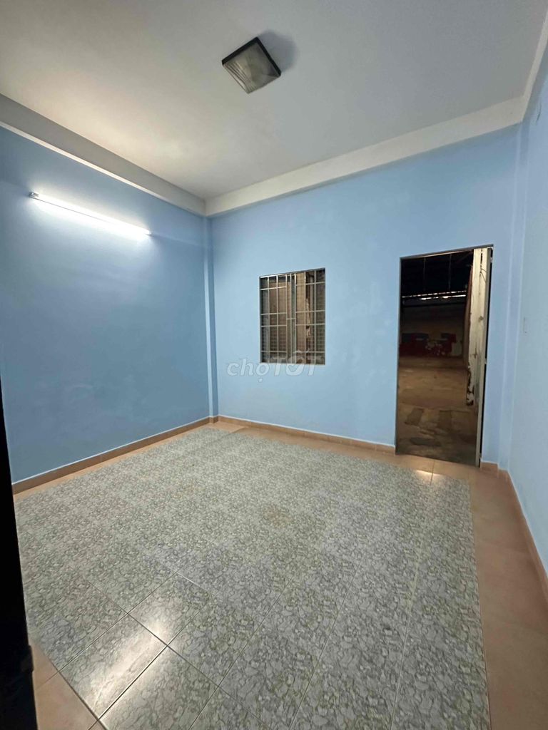 10 tb cash rent house Hồng Lạc 01. area: 4 meters x 40 meters 2 floors at 26 million