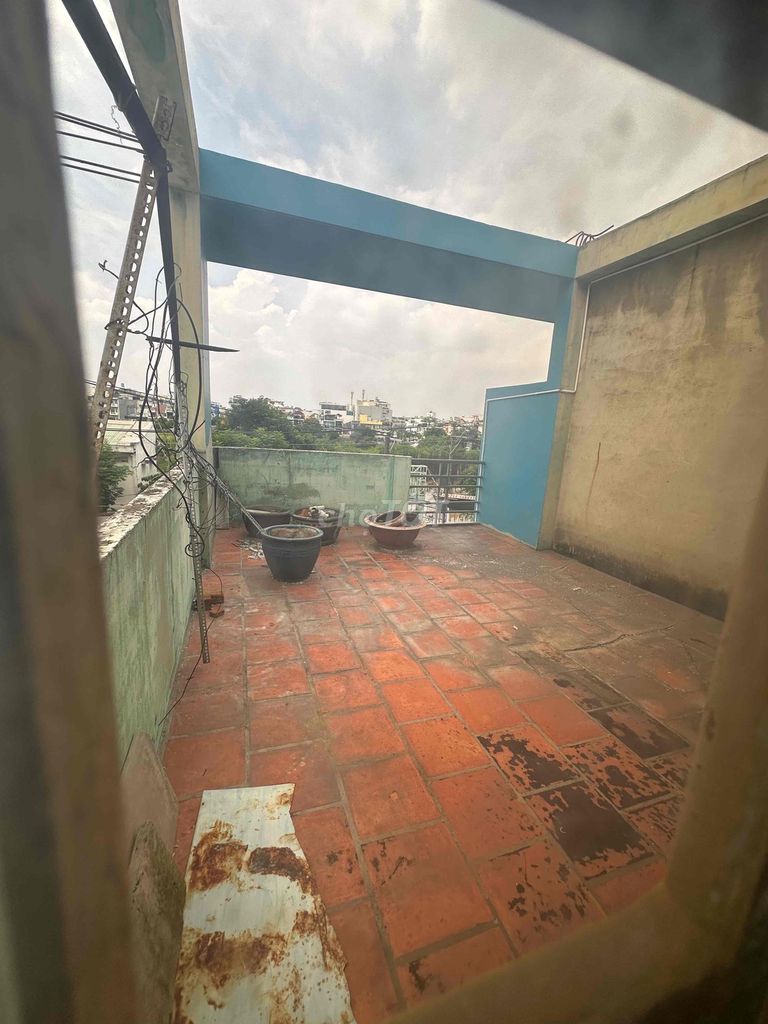 10 tb cash rent house Hồng Lạc 01. area: 4 meters x 40 meters 2 floors at 26 million