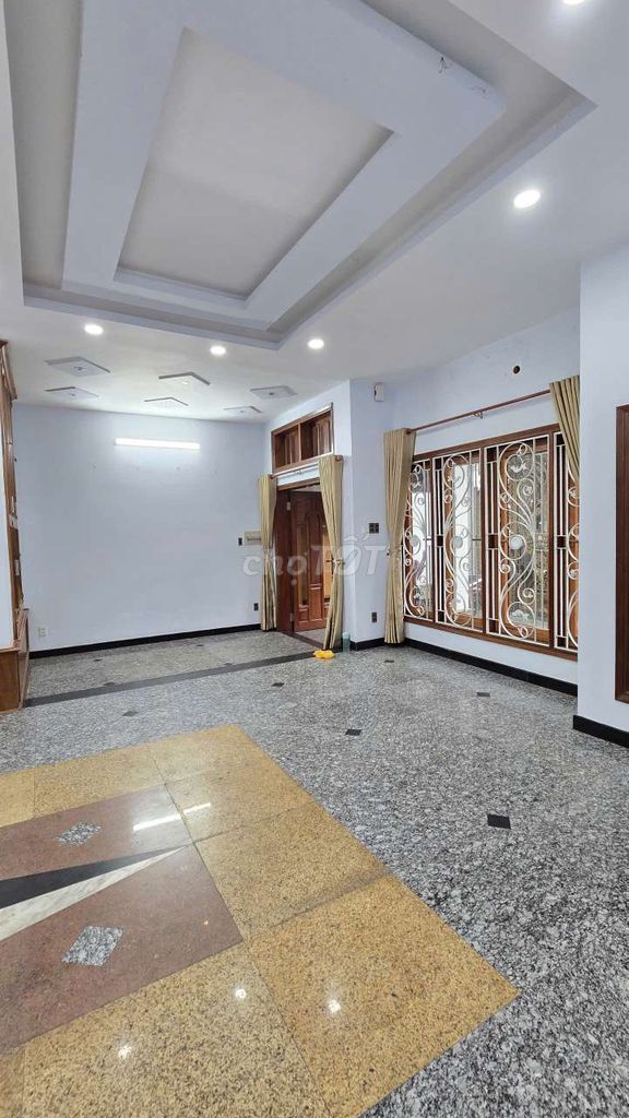 Rent two fronts of the haze area 8 x 15 1st floor 4th floor bedroom 3 ws