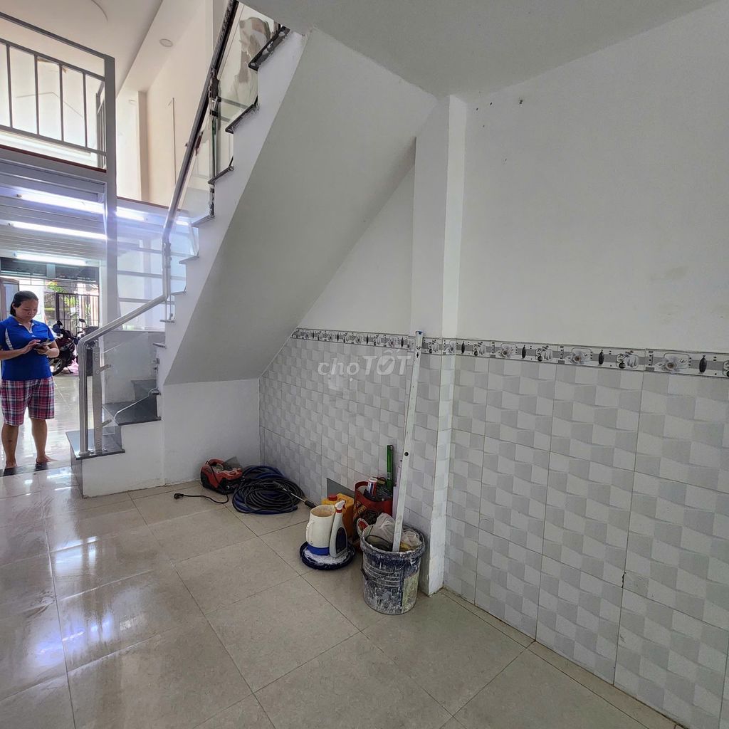 Rent for 691/Phạm Văn Chí, 717 7, District 6. 4 third floor bedroom 3 toilets - new house