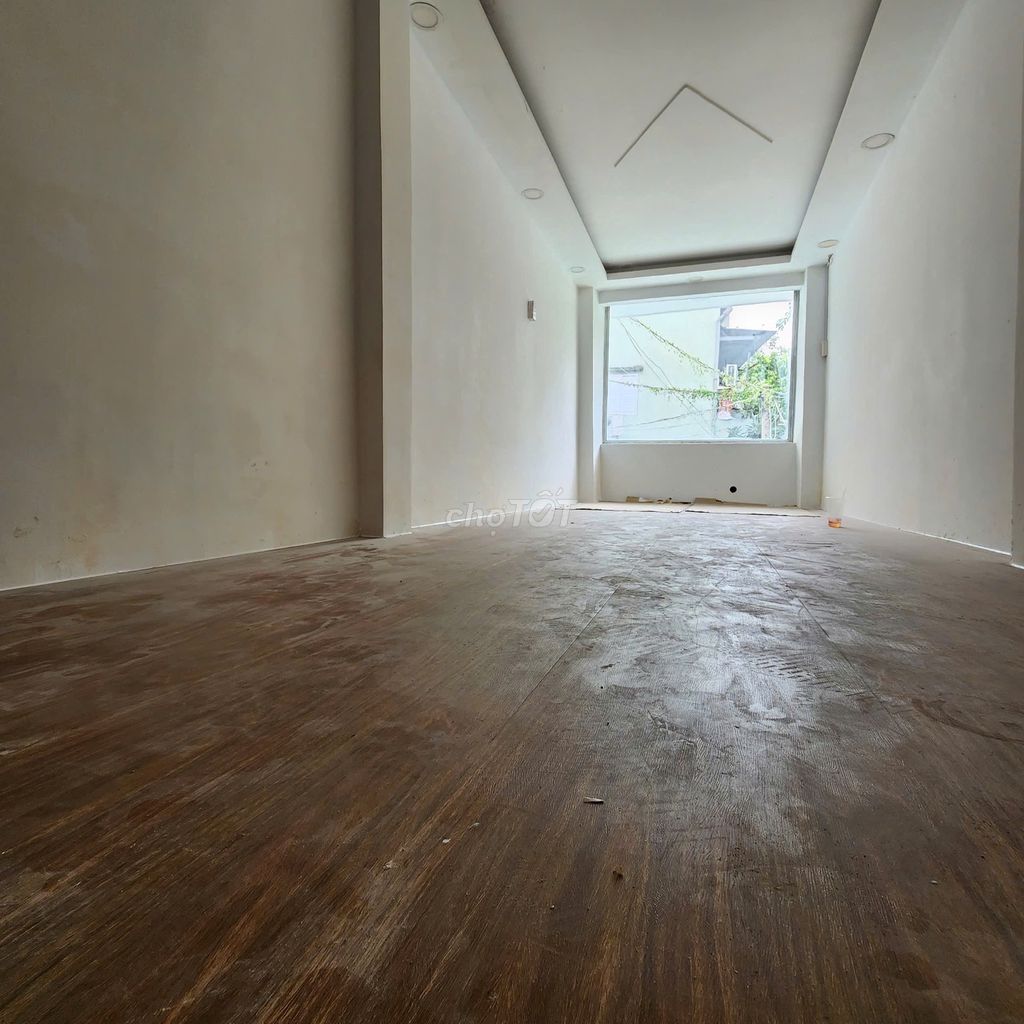 Rent for 691/Phạm Văn Chí, 717 7, District 6. 4 third floor bedroom 3 toilets - new house