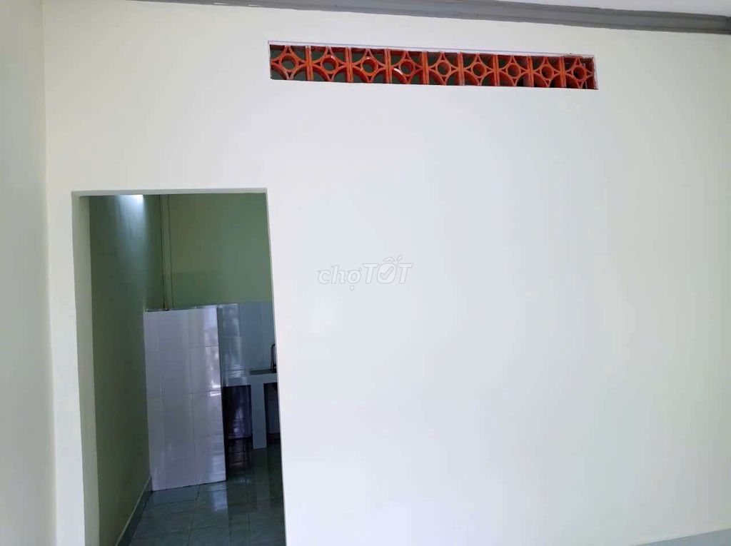 Rent the original Rs511 M. One room, two bedrooms, six million worth of toilets.