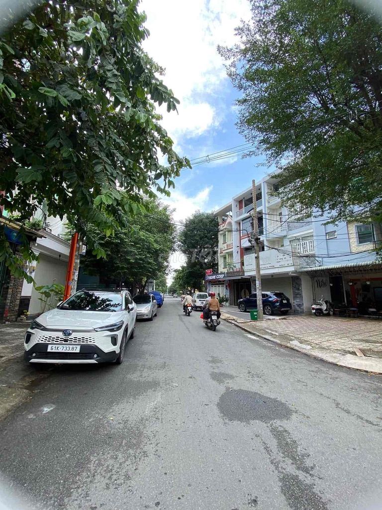 Rent a house in Ao Sen, Fire Name, full interior, 5 x 20 meters, 3/5 pieces.