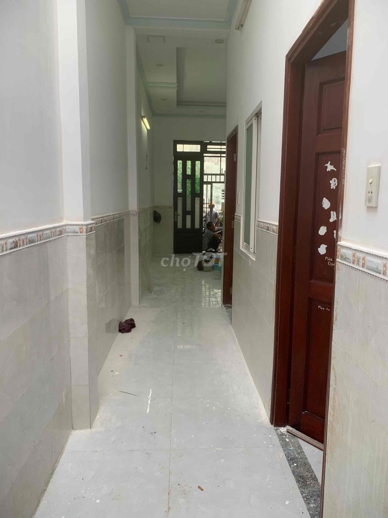 Rent four hundred and twenty meters, two bedrooms, down to Nguyễn Văn Quá, alley, traffic, shit, District 12