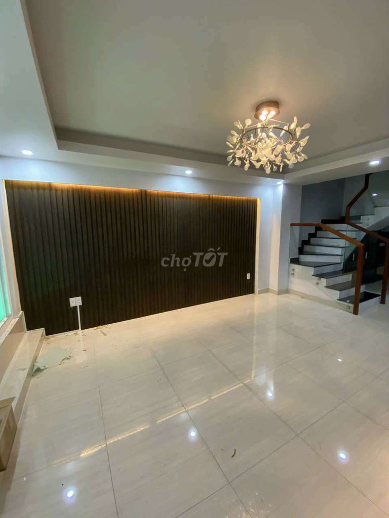 Rent Pre-President 3x18 m of 3rd floor bedroom.
