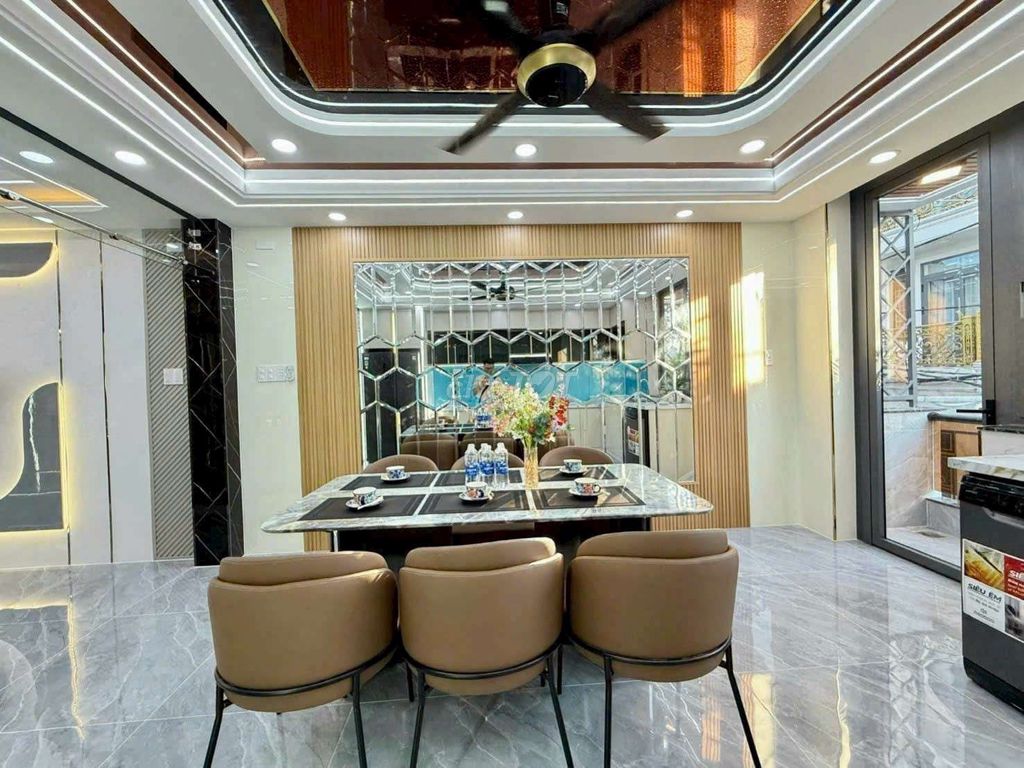 Rent phạm văn chiêu-714 Gò Vấp (4 x16 m) car alleyhouse 5 bedroom 6 toilets - 20 million a month