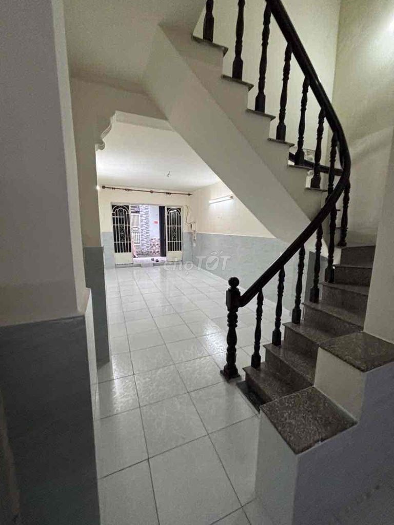 Rent the new original house Ken Nguyễn Văn Khối.