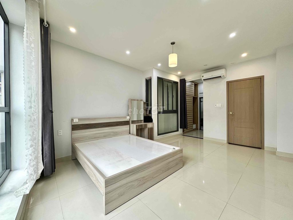 It's the owner of the new house - 4 bedroom 3 toilets - airport district