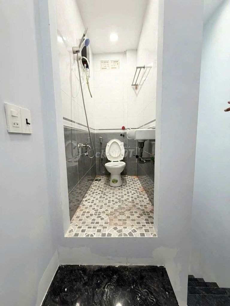 Tân Hòa Đông rents -- 6th District -- 8 trieu-two bedrooms -- 3-tress.