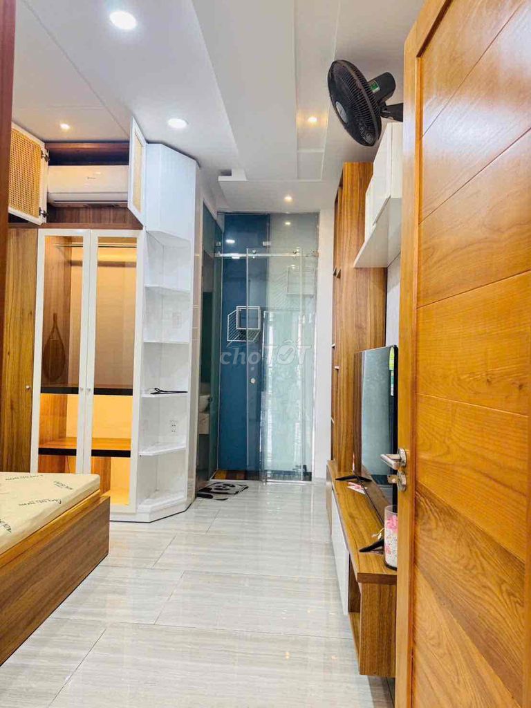 Six bedrooms full interior house.