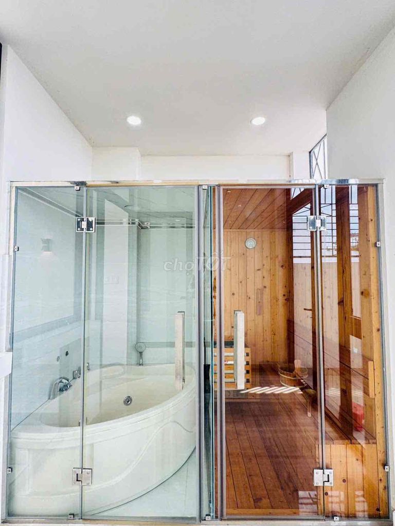 Six bedrooms full interior house.
