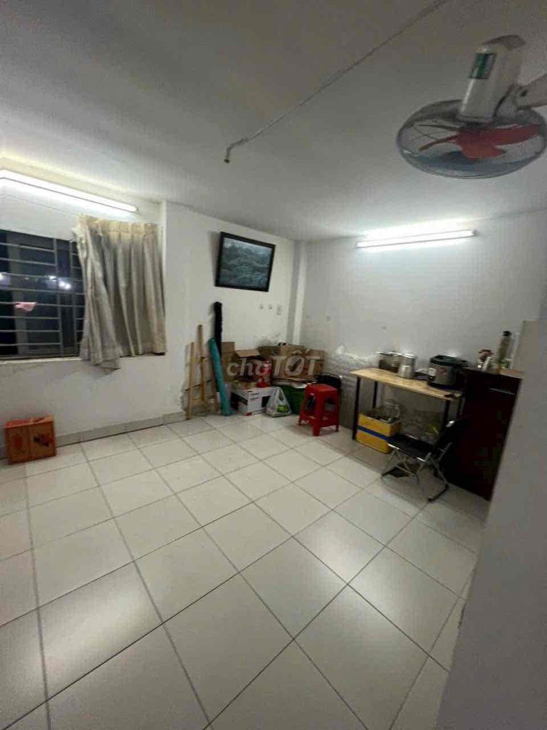 Rent the house across 6 x 15