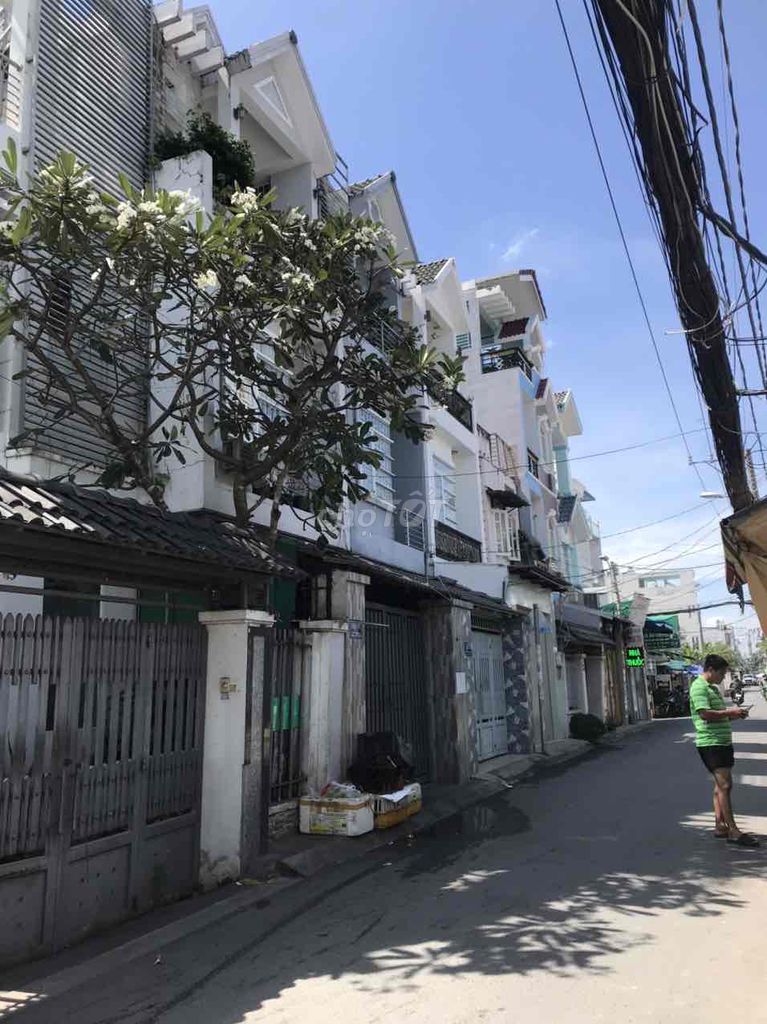 Rent house 1806 Huỳnh Tấn Phát Nhà Bè