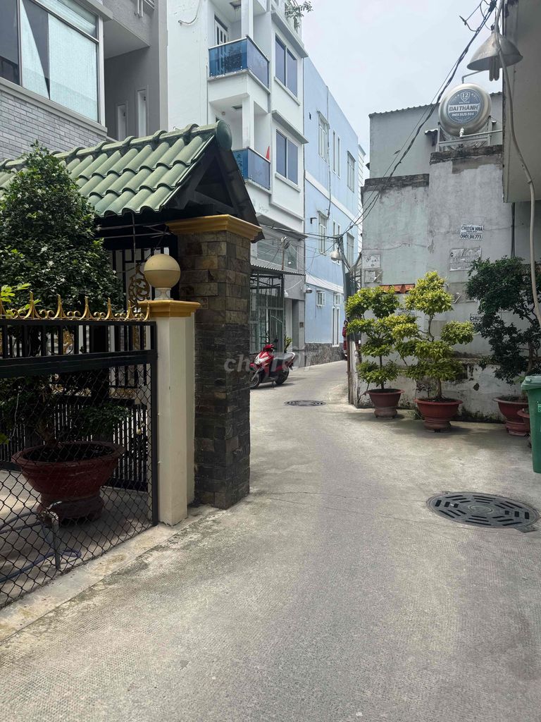 Rent house 1806 Huỳnh Tấn Phát Nhà Bè