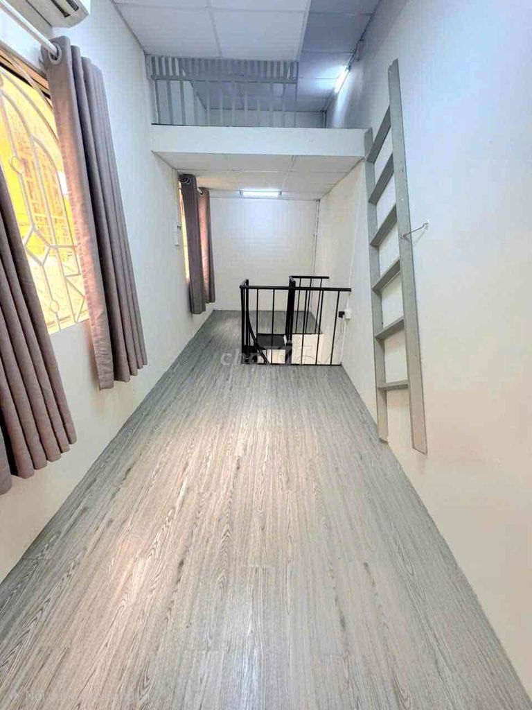 Huỳnh Văn Bánh area uses 40 meters 1st. 1st floor 1st floor, a cool clean bedroom.