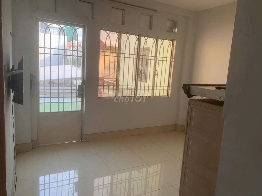 Nc Nguyễn Thái Sơn 4 x7 meters 1 .10th floor 3th floor bedroom