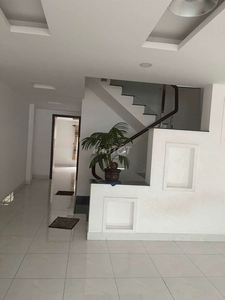 Rent 7 bedrooms 4 toilets at 14 trieu