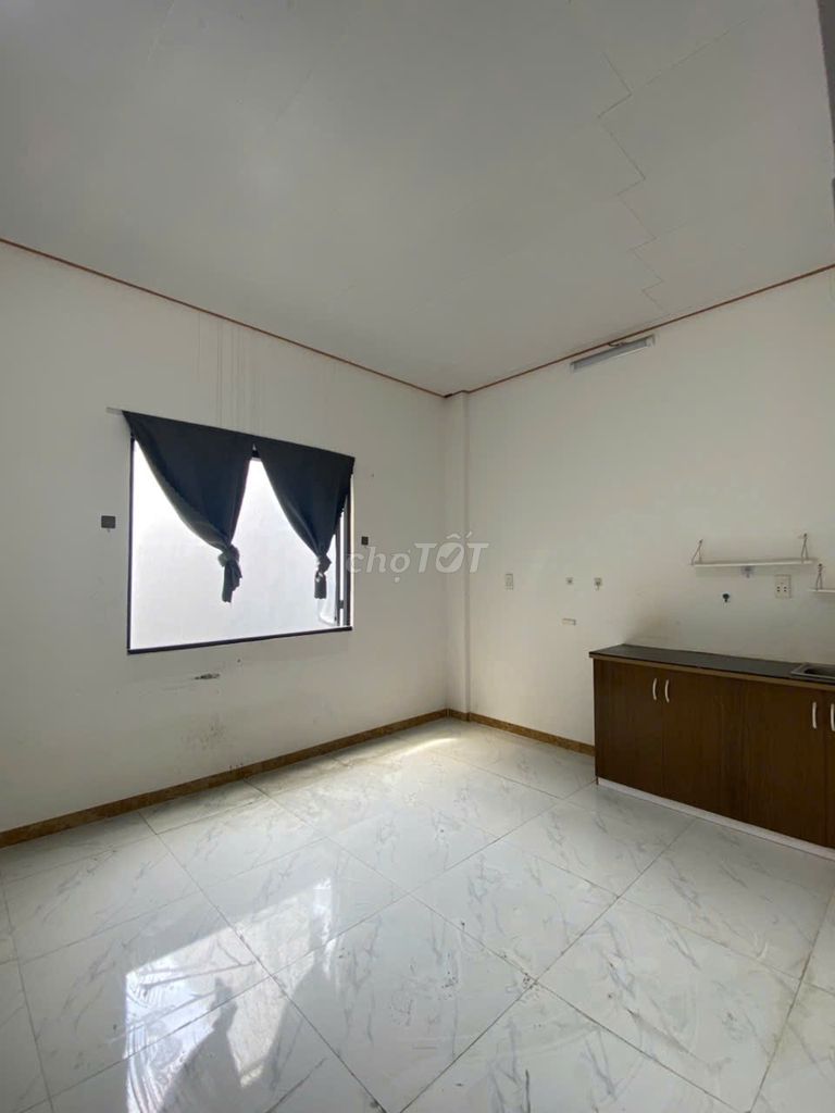 Hire the second floor Linh Đông private level, near the Tam Ha Market, 2 bedrooms, 4 million a month.