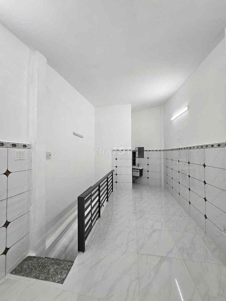 Renting Đỗ Nhuận cash house--aeon mall Tân Phú-- just nine million/tagbe