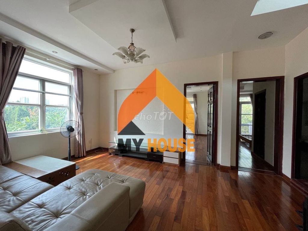 The beautiful spring villa faints 250 M2 yard oe