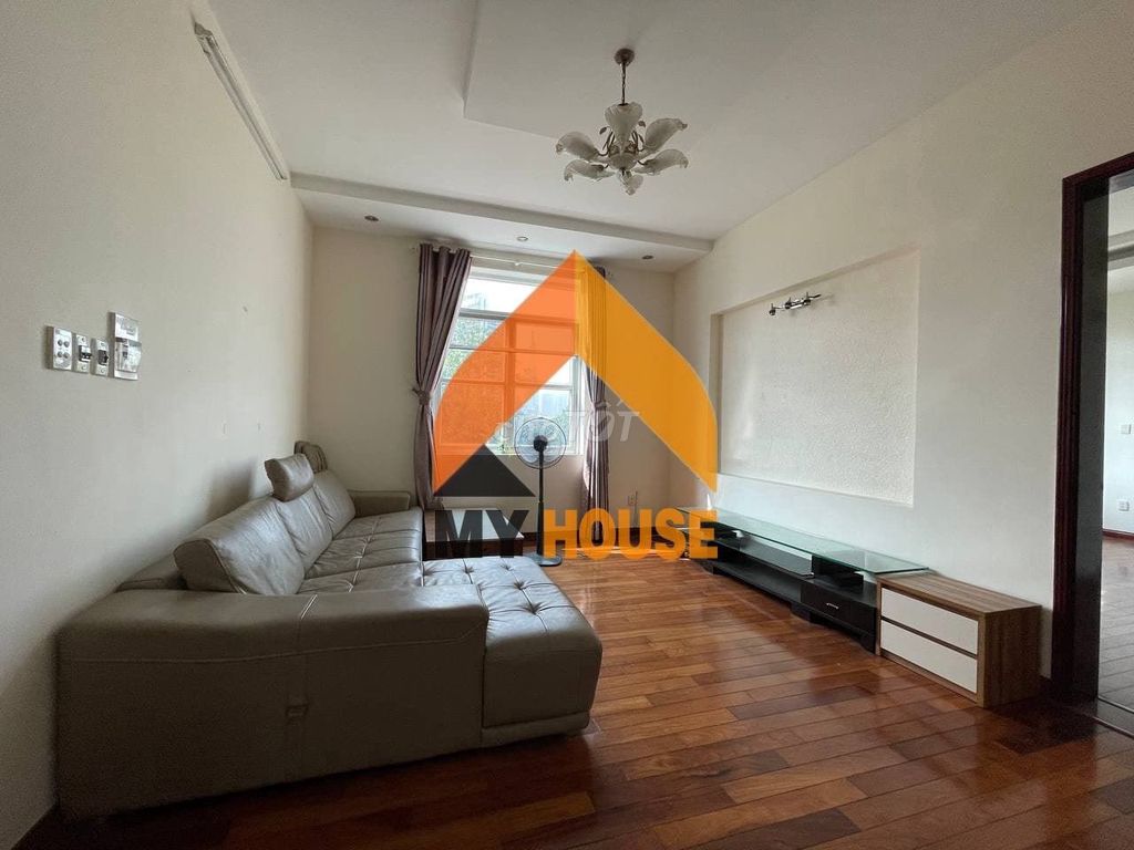 The beautiful spring villa faints 250 M2 yard oe