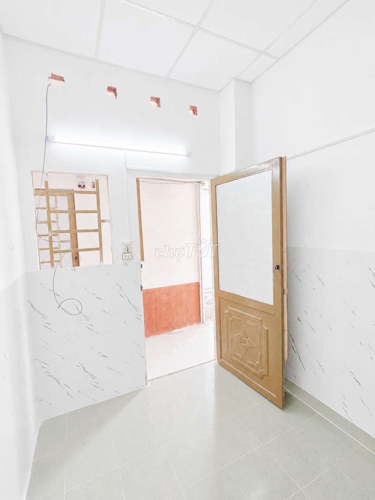 The new room is 2.5 million-WcRulg- with a kitchen- hbc, German GigaMall pv.
