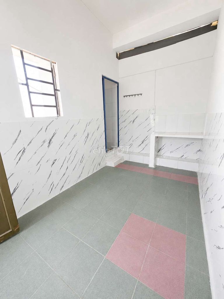 The new room is 2.5 million-WcRulg- with a kitchen- hbc, German GigaMall pv.