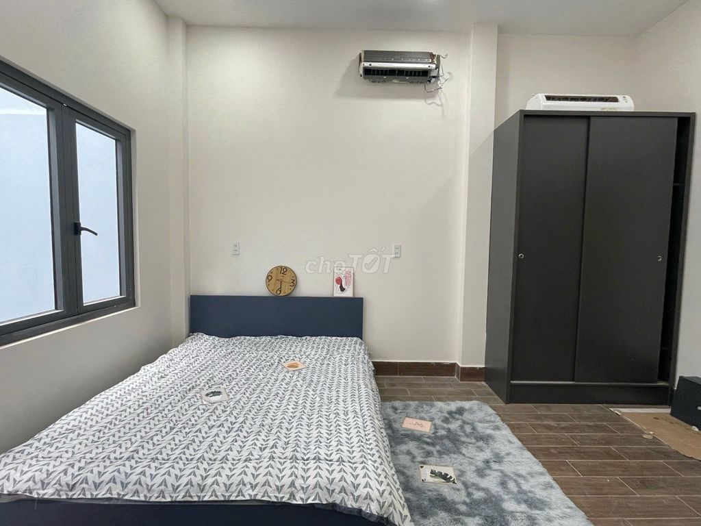 Rent the Secret Service Room Full Seven Supremes of Tân Phú