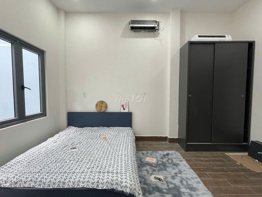 Rent the Secret Service Room Full Seven Supremes of Tân Phú
