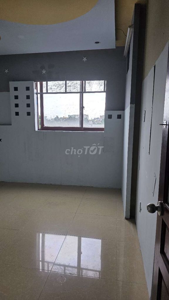 Rent student room 12.