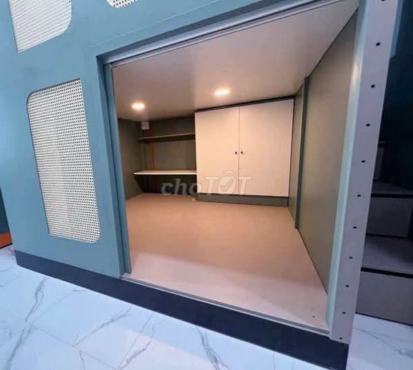 The sleepbox room is locked right around the nest cycle, 10