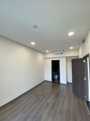 Diamond Centery rare 3 bedroom 3 pool-view toilet, house-ready ntcb, 20 million
