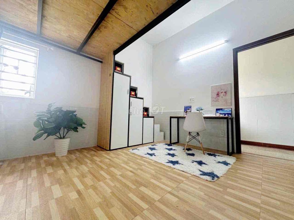 It's the owner who rents a new low-priced suite 100 percent high elevator in Tên Lửa.