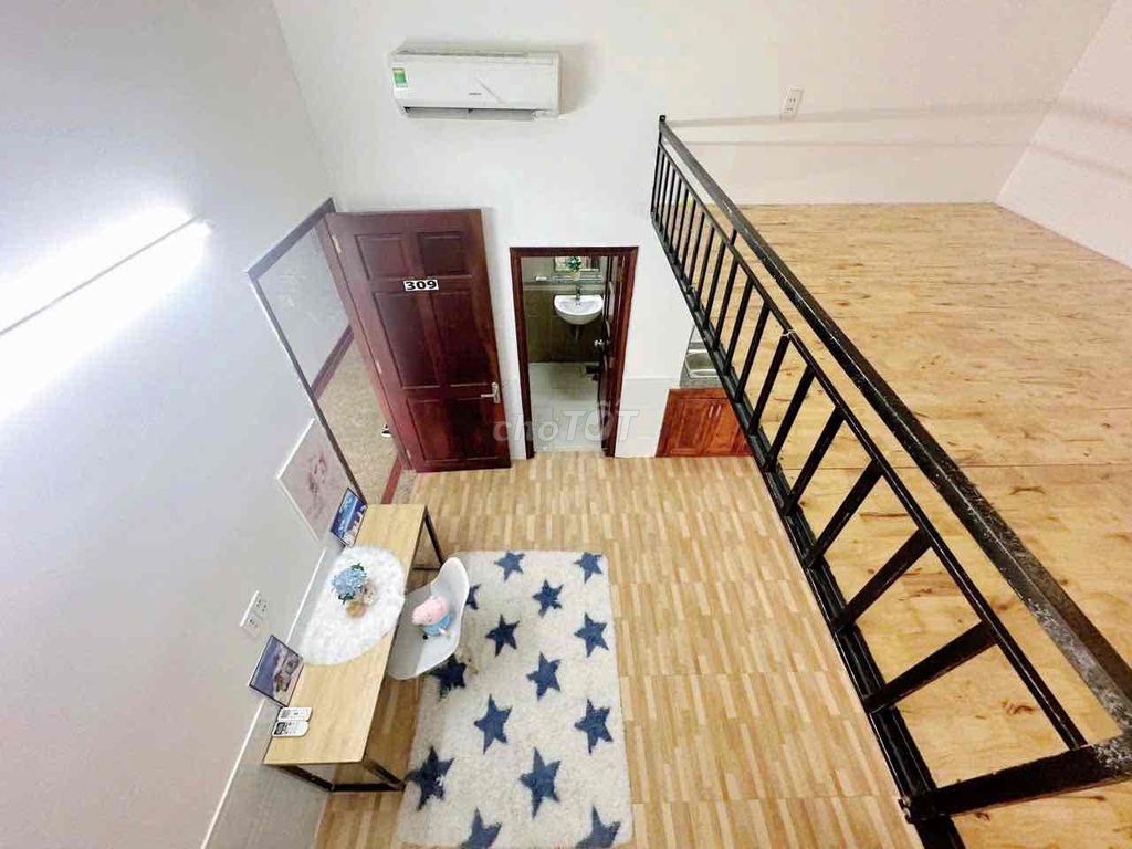 It's the owner who rents a new low-priced suite 100 percent high elevator in Tên Lửa.