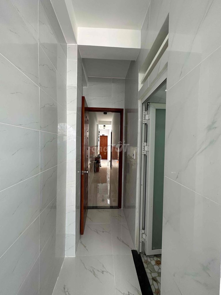 Âu Dương Lân clean room.