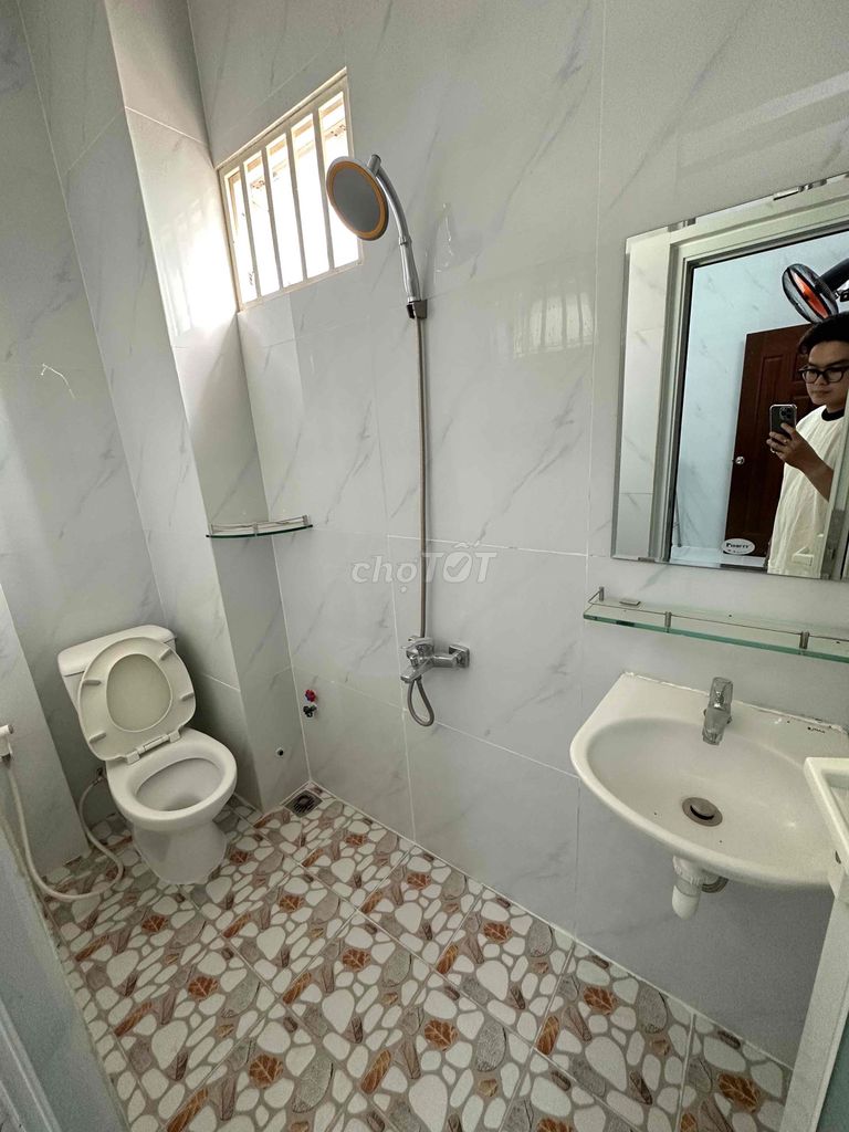 Âu Dương Lân clean room.