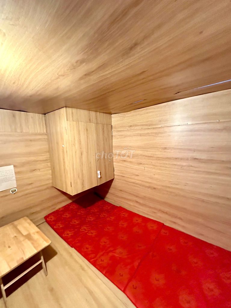 We're staying at a full-house guy, sleepbox District 6 for 1 million.