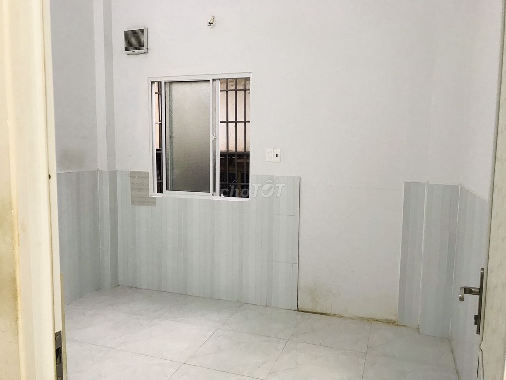 Rent District Center 10 Tô Hiến Thành, near school, bv 115
