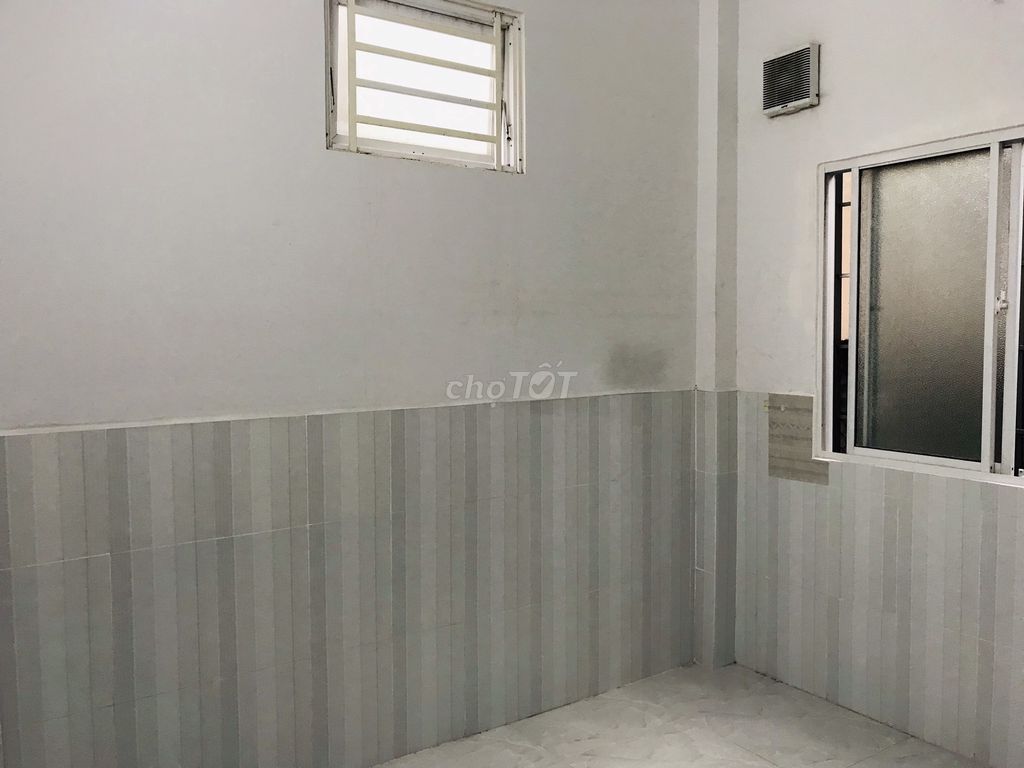 Rent District Center 10 Tô Hiến Thành, near school, bv 115