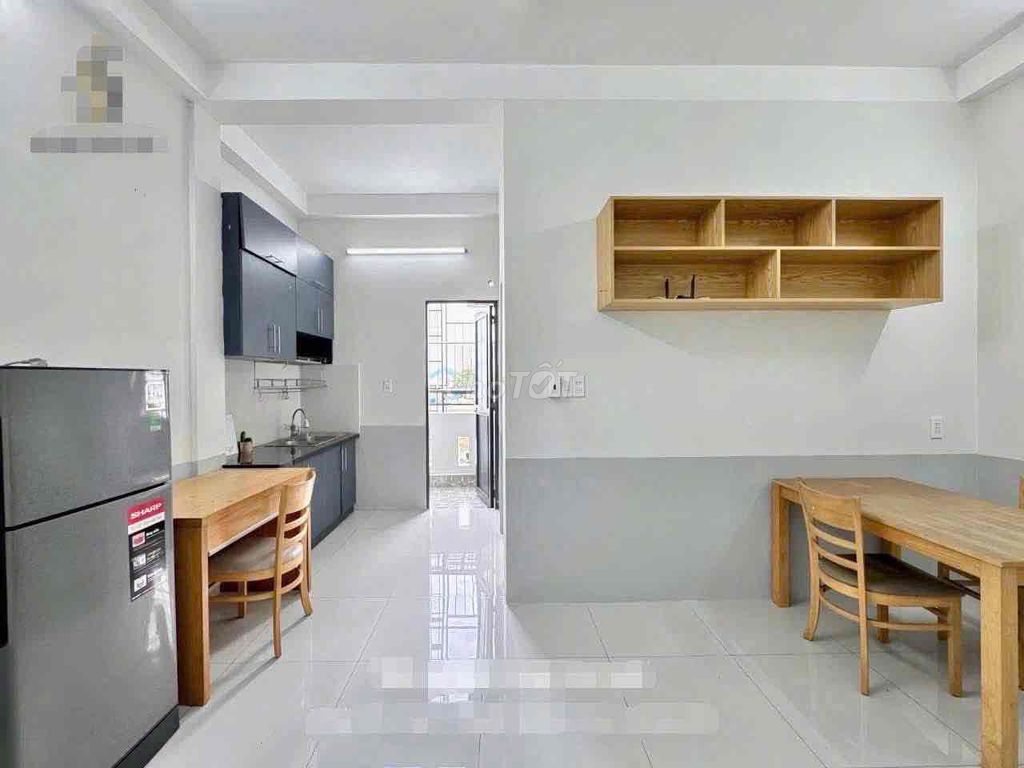 Rent a public bedroom - the engine elevator near La Latera, Fourth Fourth floor.